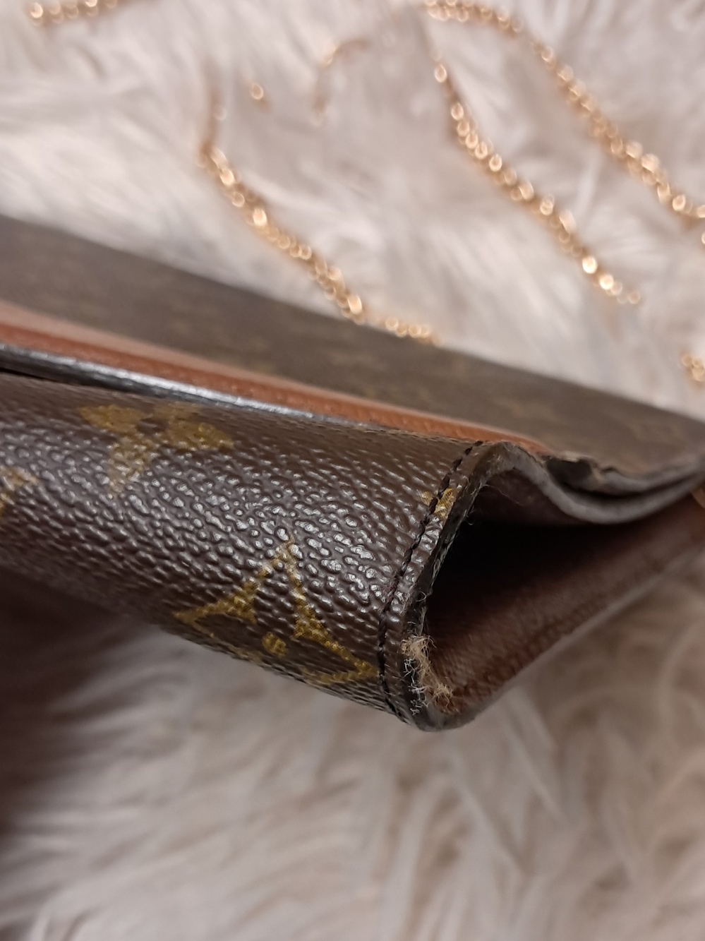 Vintage Louis Vuitton Monogram Bordeaux Flap Bag / Crossbody Clutch - Picture 4 of 9